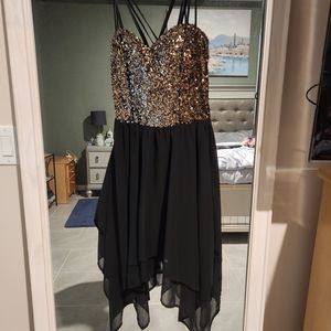 Black and Gold dress | M | Speechless
